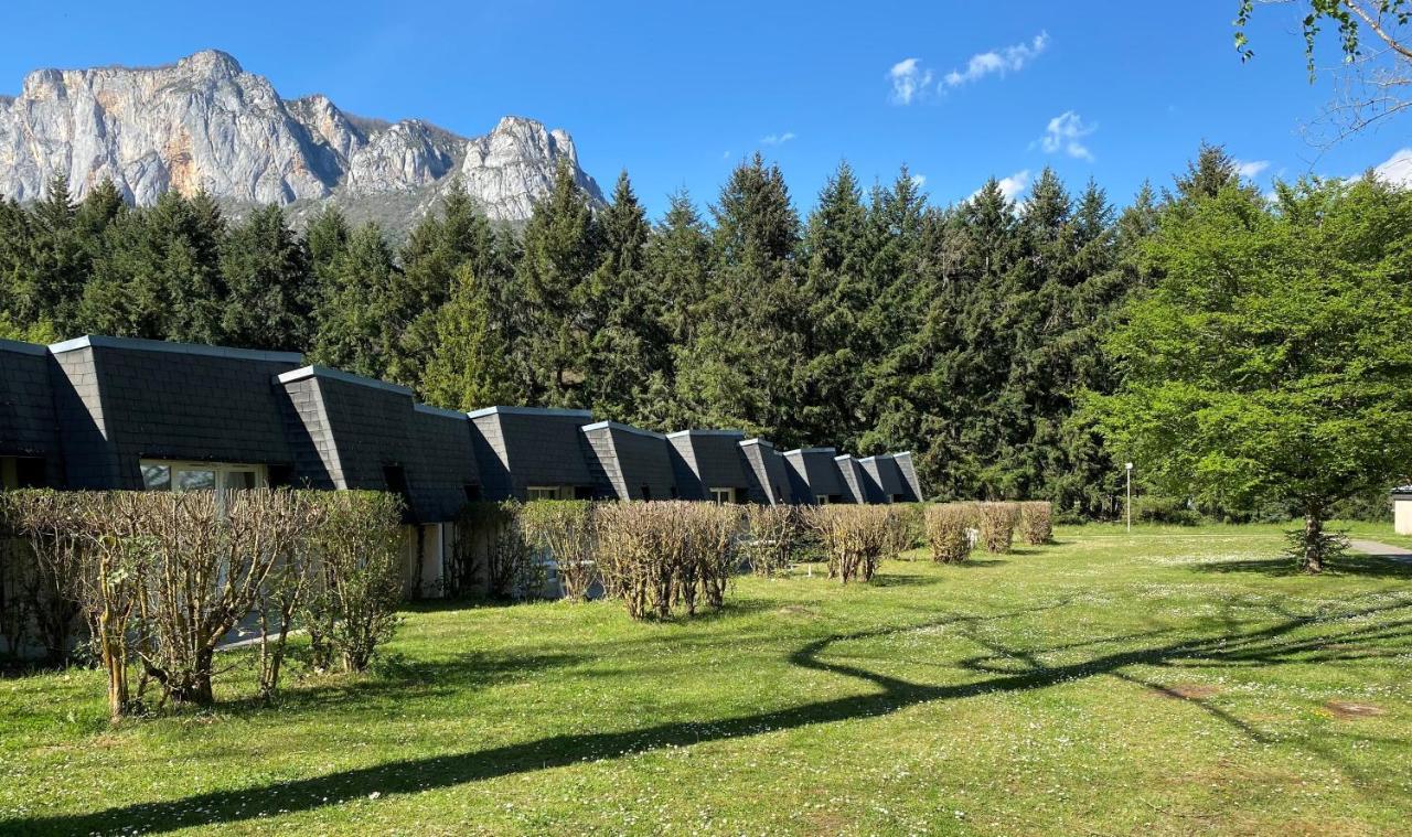 Les gîtes de Beille Les Cabannes  Extérieur photo