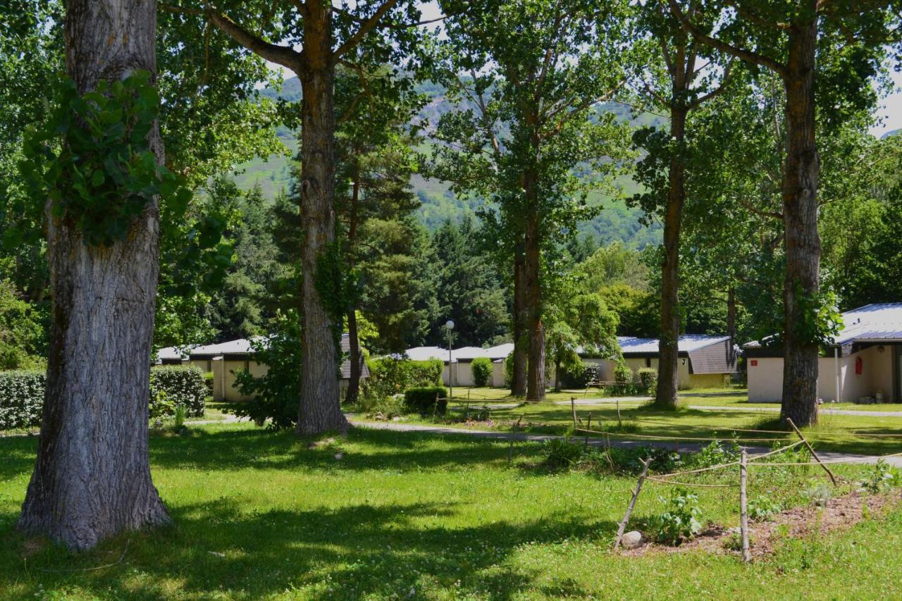Les gîtes de Beille Les Cabannes  Extérieur photo